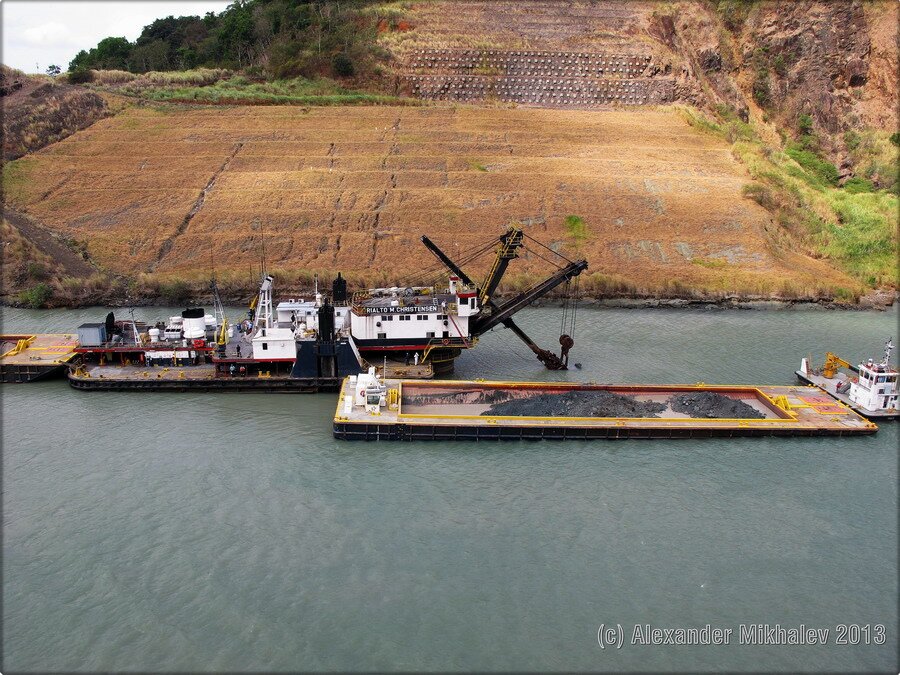 10another-passage-through-the-panama-canal.jpg