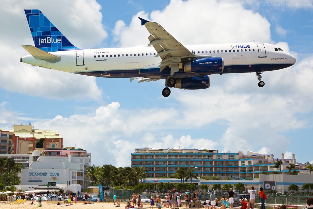 11narrow-bodied-aircrafts-of-sint-maarten.jpg