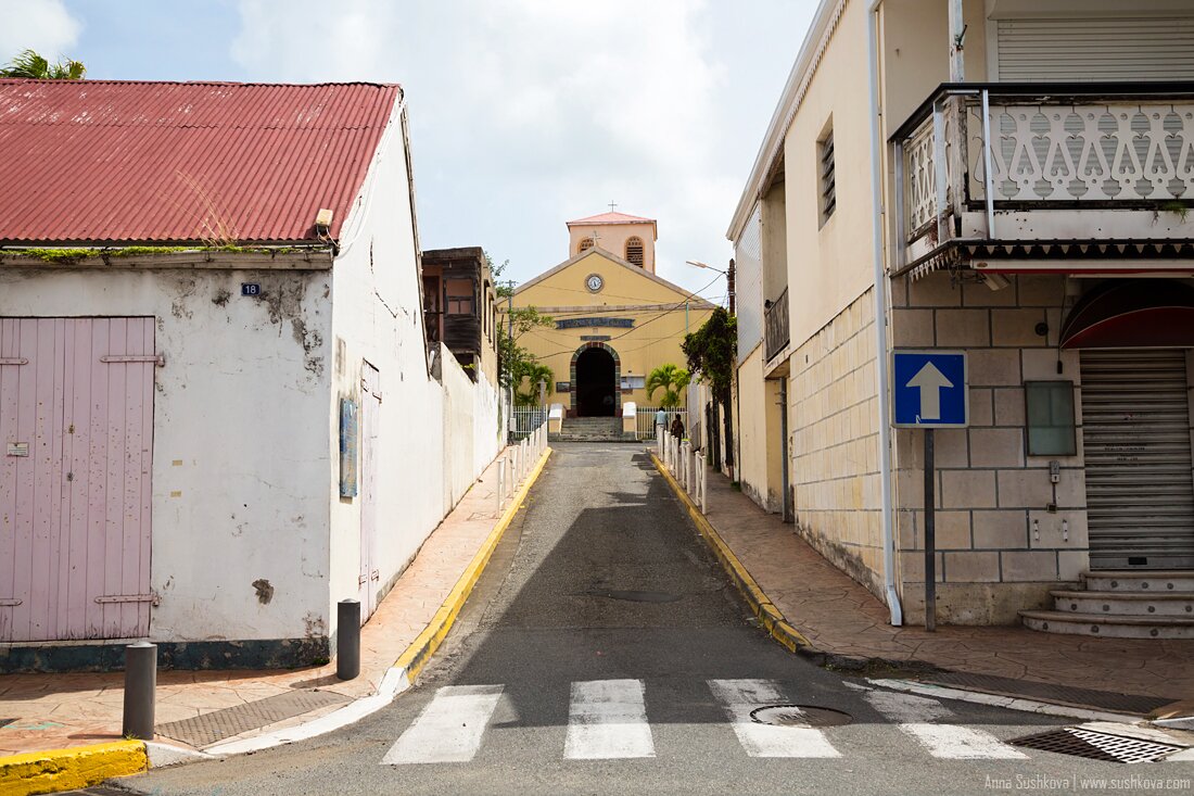 12marigot-french-capital-of-saint-martin.jpg