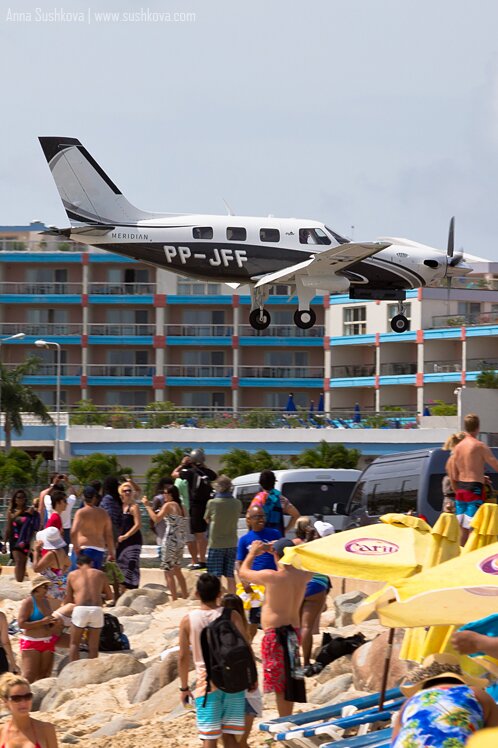 12turboprops-of-sint-maarten.jpg