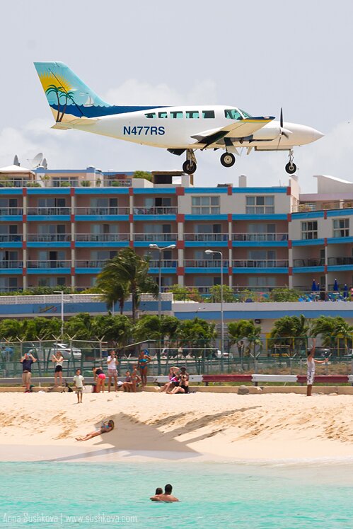 13turboprops-of-sint-maarten.jpg