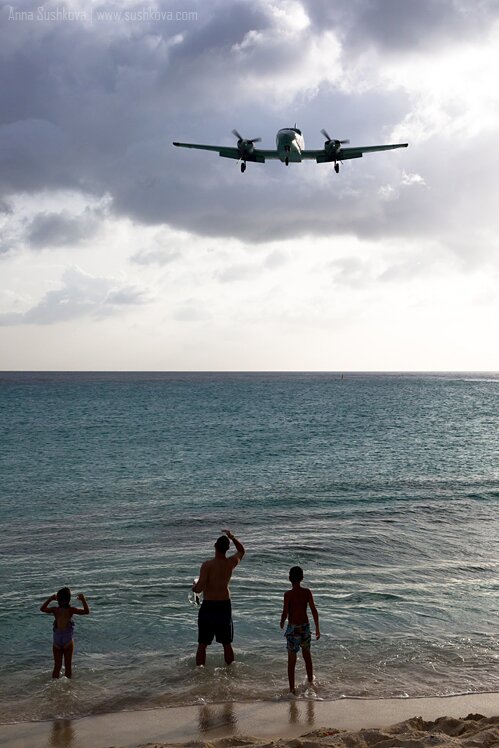 14turboprops-of-sint-maarten.jpg