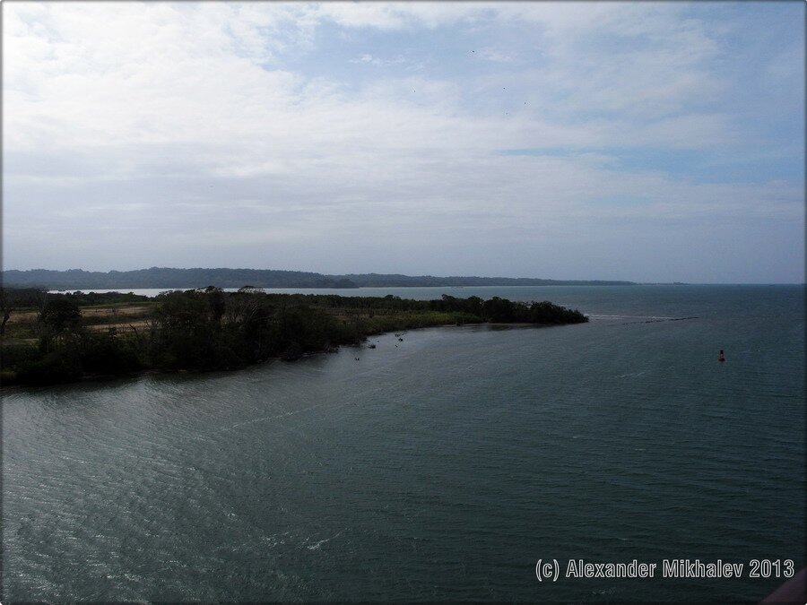 24another-passage-through-the-panama-canal.jpg