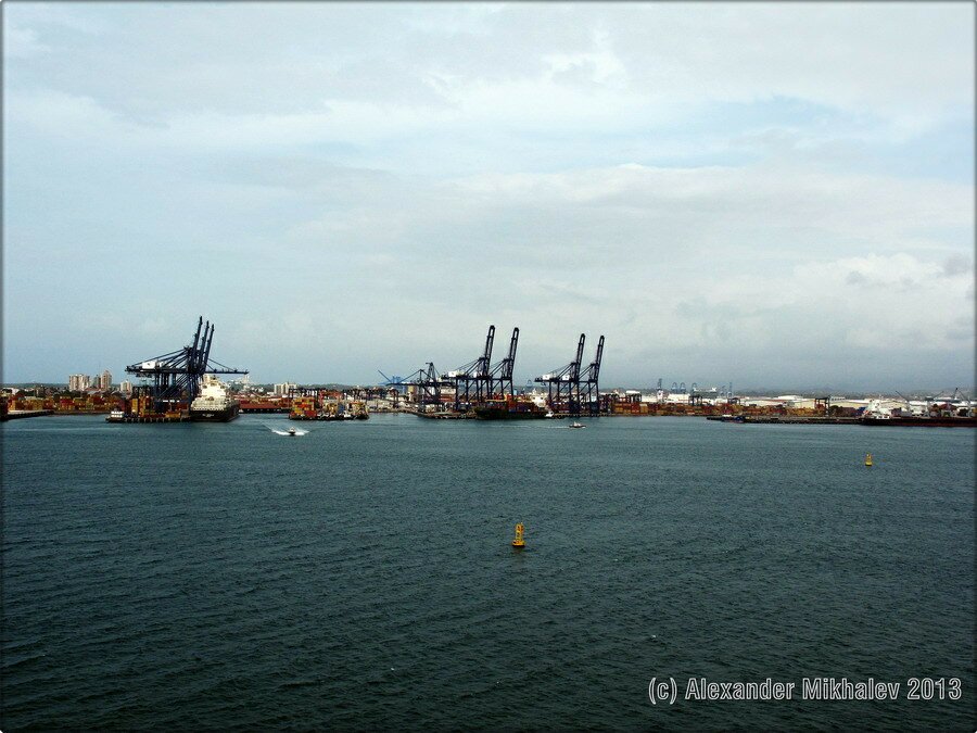 25another-passage-through-the-panama-canal.jpg