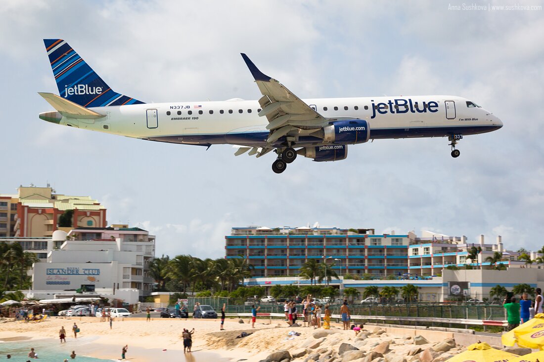 29narrow-bodied-aircrafts-of-sint-maarten.jpg