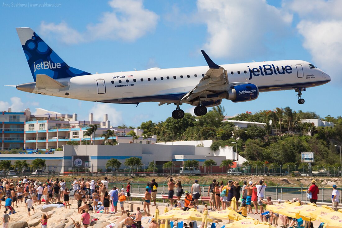 34narrow-bodied-aircrafts-of-sint-maarten.jpg