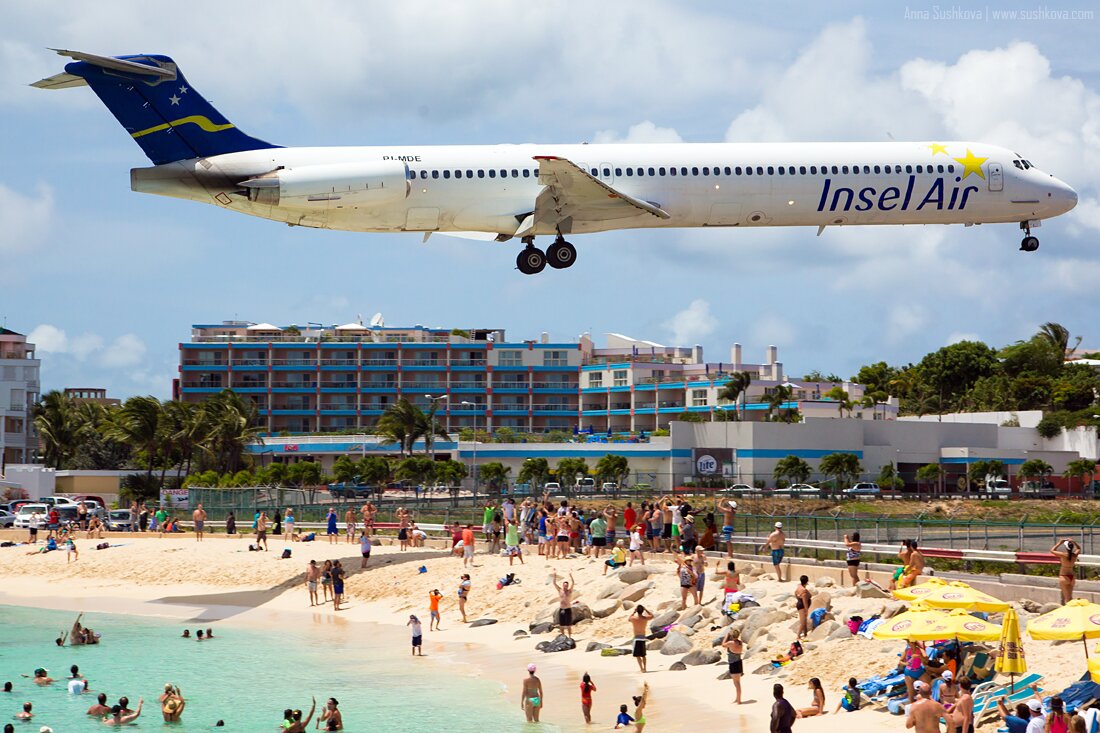39narrow-bodied-aircrafts-of-sint-maarten.jpg