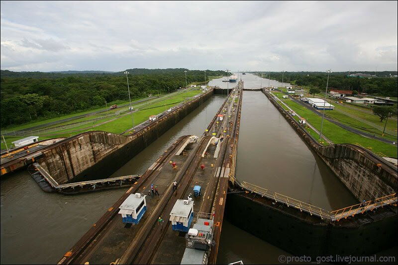 3panama-canal.jpg