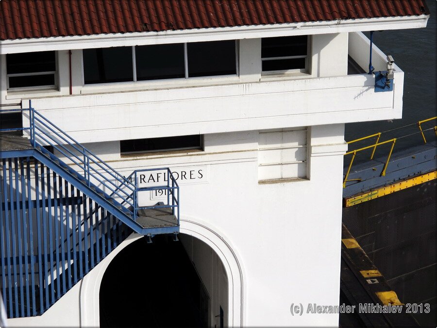 5another-passage-through-the-panama-canal.jpg