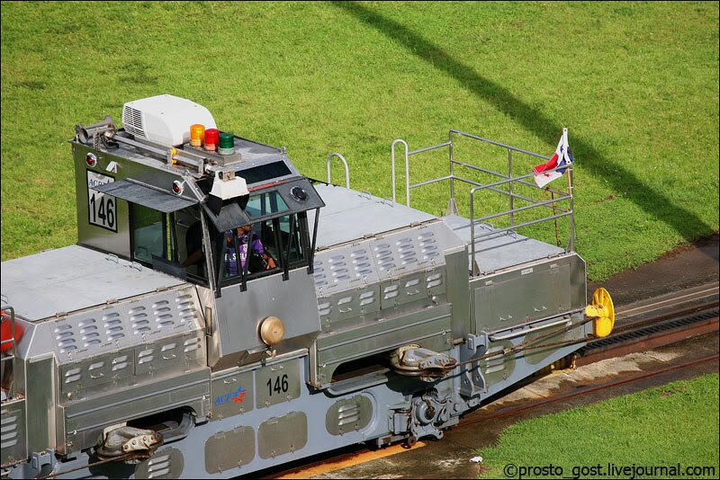 6panama-canal.jpg