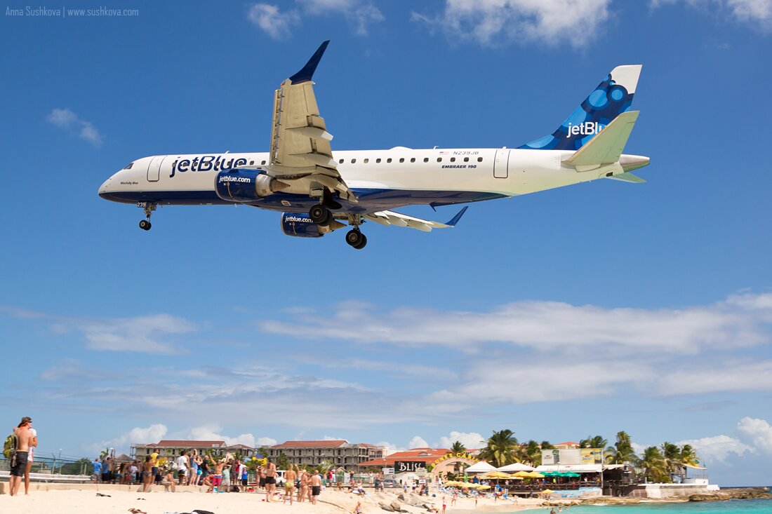7narrow-bodied-aircrafts-of-sint-maarten.jpg