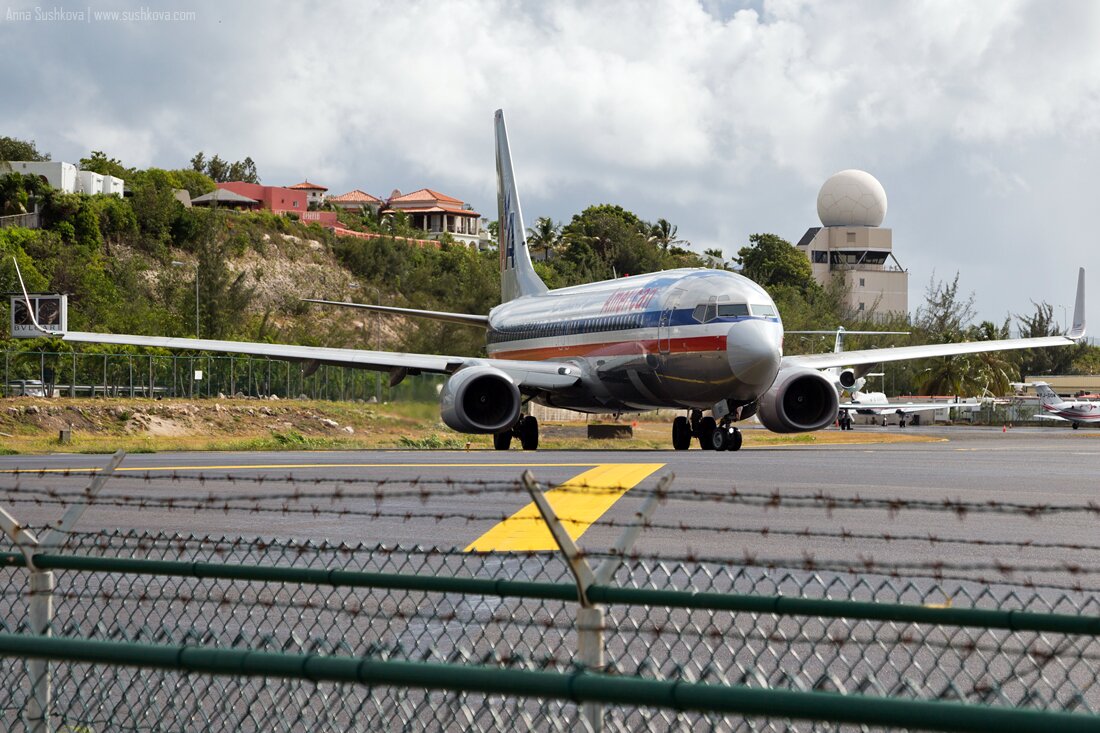 9narrow-bodied-aircrafts-of-sint-maarten.jpg