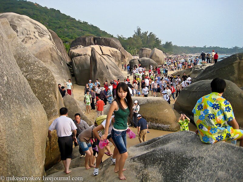 12chinese-island-of-hainan.jpg