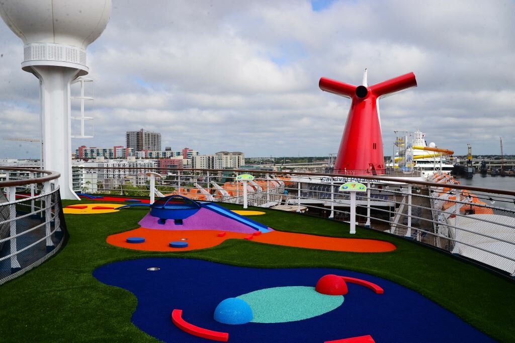 Carnival Paradise pictures