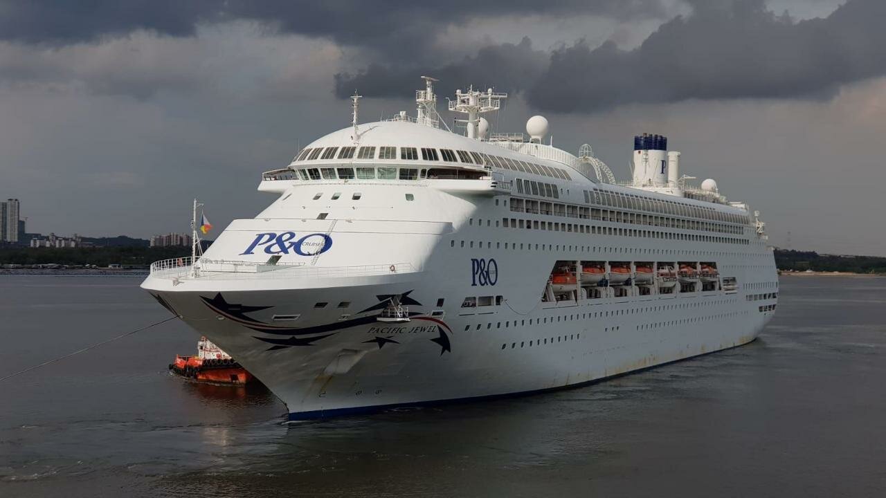 Jalesh Cruises Karnika cruise ship