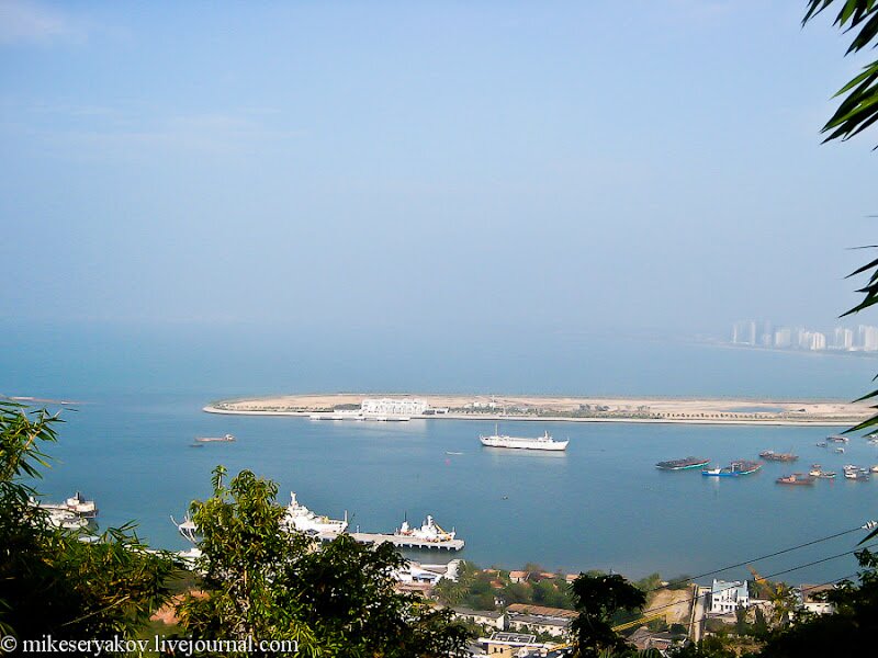 22chinese-island-of-hainan.jpg