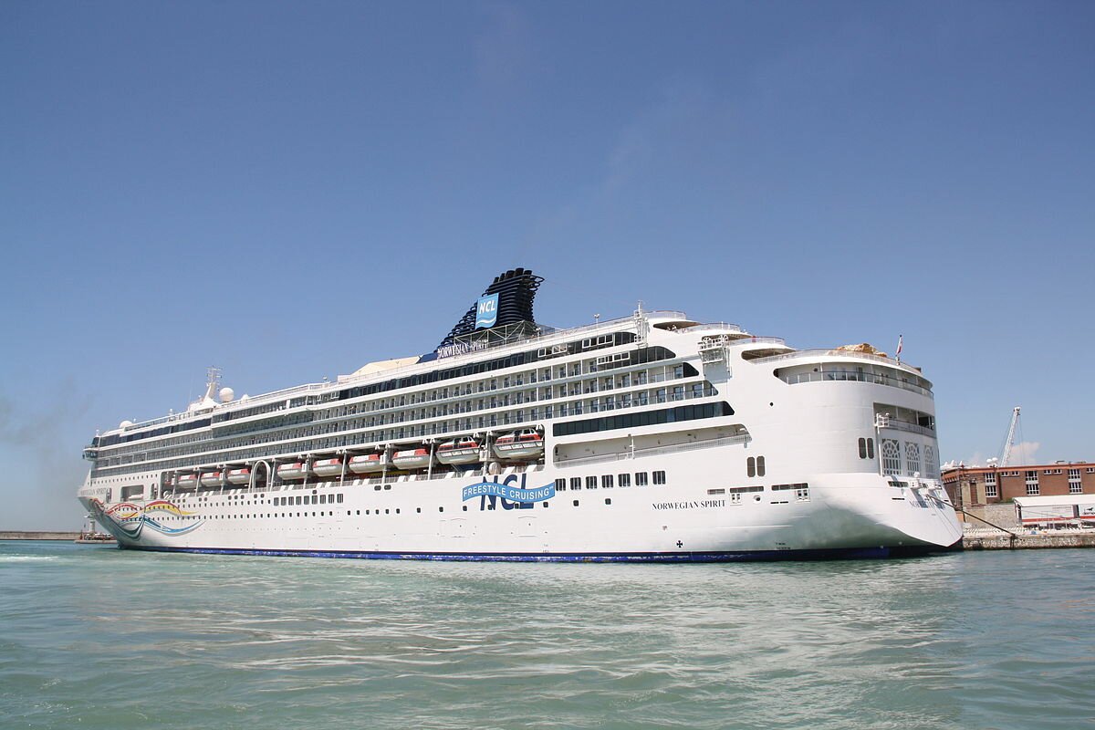 norwegian spirit ship facts