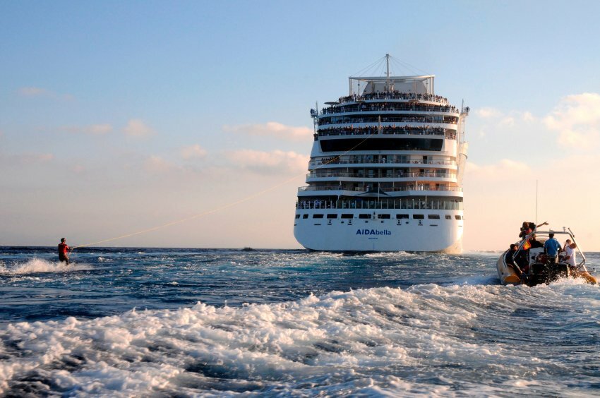 65cruise-world-records.jpg