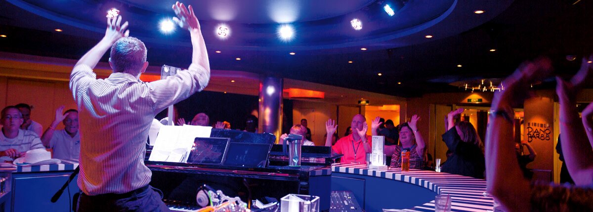 6free-entertainment-activities-on-conquestclass-ships.jpg