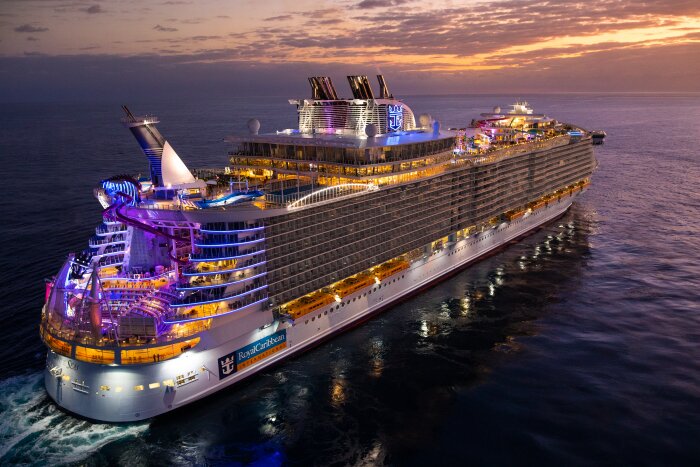 TOP 10 Largest Cruise Ships 2019
