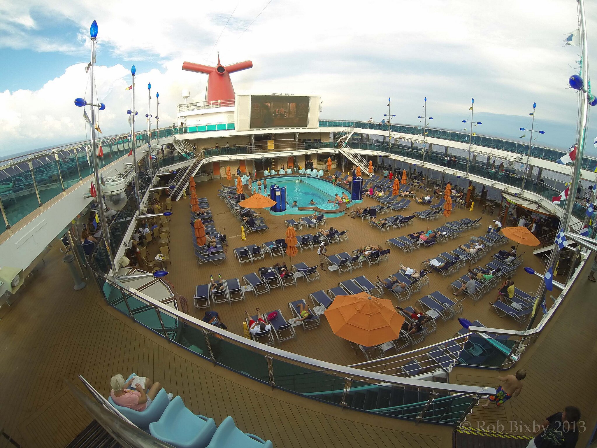 8-places-carnival-dream-2.jpg