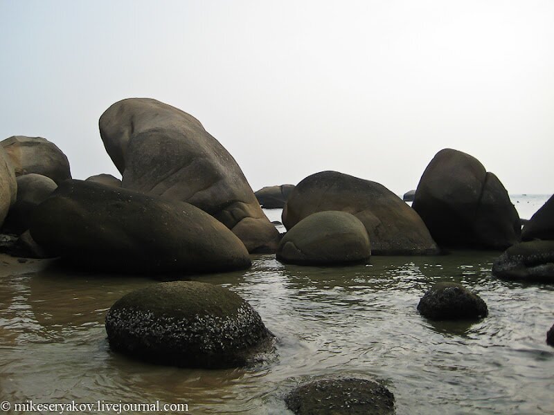 9chinese-island-of-hainan.jpg
