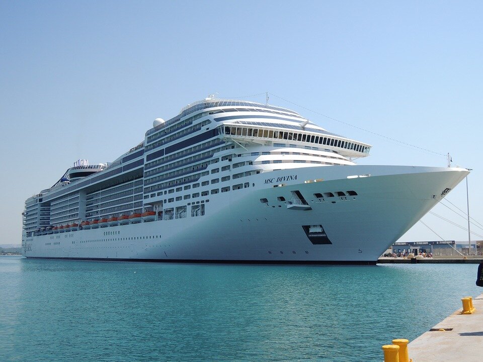 msc-divina-soccer-cruise.jpg