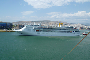 © <a href="https://commons.wikimedia.org/wiki/File:Costa_Victoria_in_Piraeus_4.jpg" target="_blank" rel="nofollow">HG32/Wikimedia</a>/<a href="https://creativecommons.org/licenses/by-sa/3.0/deed.en" target="_blank" rel="nofollow">CC BY-SA 3.0</a>