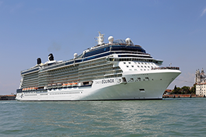 © <a href="https://commons.wikimedia.org/wiki/File:MS_Celebrity_Equinox_R02.jpg" target="_blank" rel="nofollow">Marc Ryckaert/Wikimedia</a>/<a href="https://creativecommons.org/licenses/by/3.0/deed.en" target="_blank" rel="nofollow">CC BY 3.0</a>